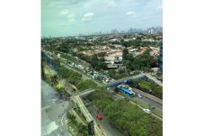 Kontainer Patah As,...