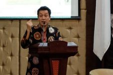Diaz Hendropriyono Kritisi...