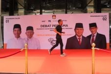 Debat Perdana Capres-Cawapres...