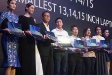 Trio Laptop ASUS ZenBook...