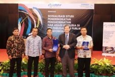 Perusahaan Publik di...