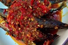 Makan Malam Gurih dan...
