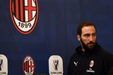 Sarri Girang Higuain...