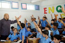 Tutup Sekolah PBB di...