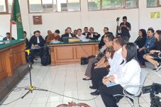 Sidang Suap Meikarta,...