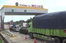Pertama Berbayar Tol...