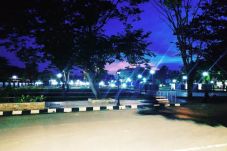 Taman Belakang Rumah...