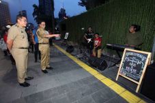 Hari Pejalan Kaki, Anies...