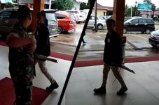 Tolak Bayar Bagasi Mahasiswa...