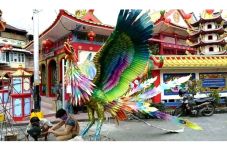 Jelang Imlek Ada Burung...