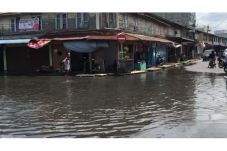Banjir Rob Genangi Kawasan...