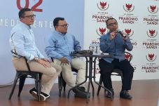 Prabowo-Sandi Bakal...