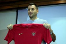 Simon McMenemy Janjikan...