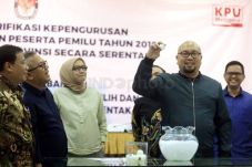 KPU Persilakan Kubu...