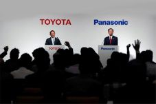 Toyota dan Panasonic...