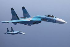Jet Su-27 Rusia Cegat...