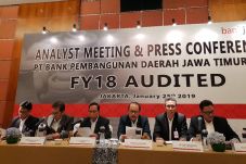 Bank Jatim Bukukan Laba...