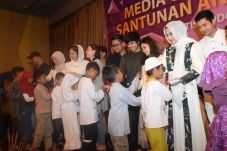 Jelang Syuting, Tim...