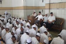 Galang Dukungan Ulama,...