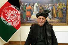 Kabul Desak Taliban...