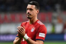 Bayern Muenchen Lepas...