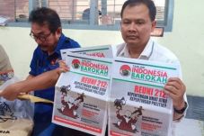 Analisa Beredarnya Tabloid...