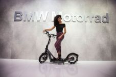 BMW Perkenalkan Skuter...