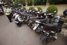 Lagi, Puluhan Pentil...