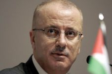 PM Palestina Ajukan...