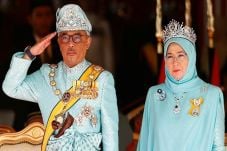 Sultan Abdullah Dinobatkan...