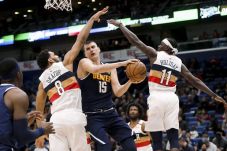 Jokic Antar Nuggets...