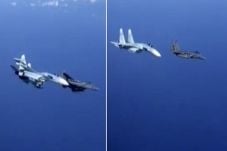 Jet Tempur Su-27 Rusia...