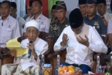 Viral Video Mbah Moen...