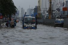 Dibayangi Banjir, DKI...