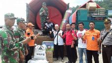 Kombatpol Beri Bantuan...