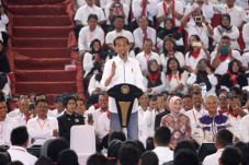 Jokowi: Indonesia Menyetop...