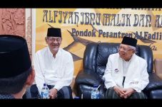 KH Dimyati Rois Doakan...