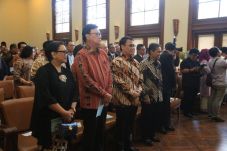 Mendagri Menyambut Baik...