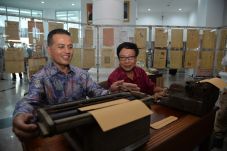 Pameran Satu Abad Surat...