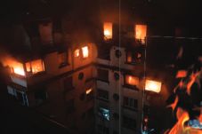 Kebakaran Apartemen...