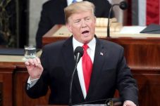 Trump: AS Siap Pertimbangkan...