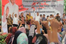 Andi Achmad Dara Dampingi...