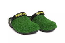 Memakai Sepatu ini Serasa...