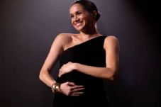 Meghan Markle Bagikan...