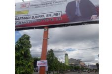 16 Billboard Caleg di...