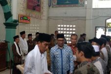 Presiden Jokowi dan...