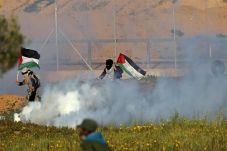 Israel Tembak Mati 2...