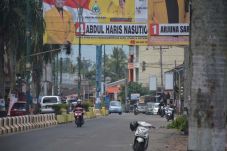Pajang APK di Zona Terlarang,...