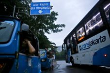 15 Bus Jak Lingko Resmi...