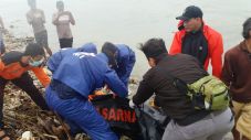 Terlepas dari Genggaman...